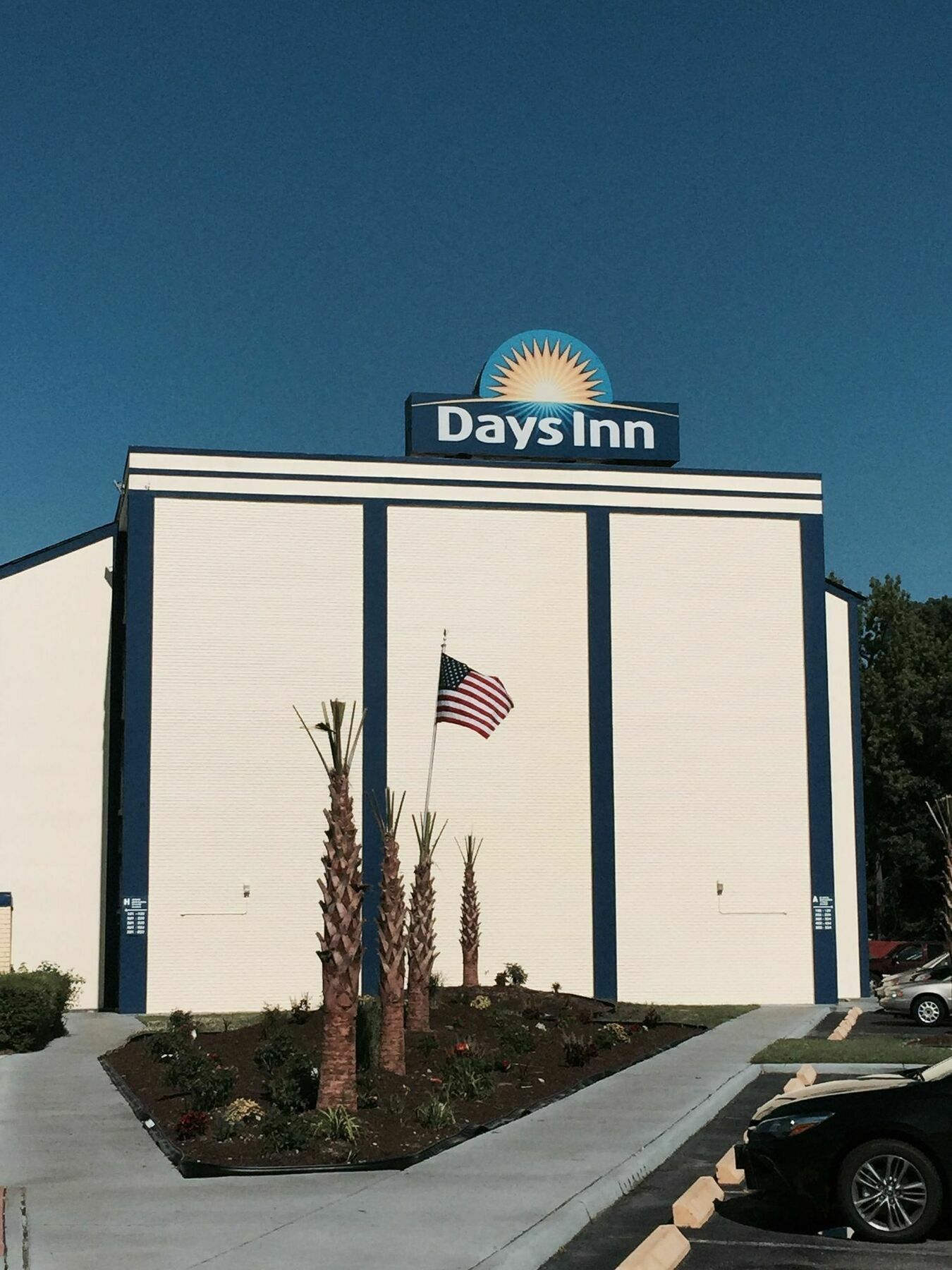 Days Inn By Wyndham Norfolk Military Circle Exterior photo